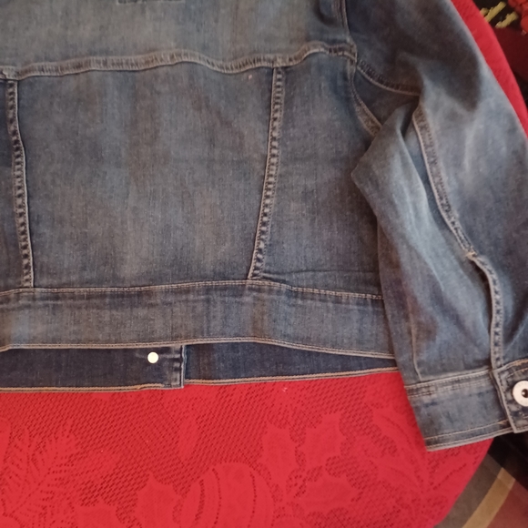 Torrid 14/16 Jean jacket - Picture 2 of 7